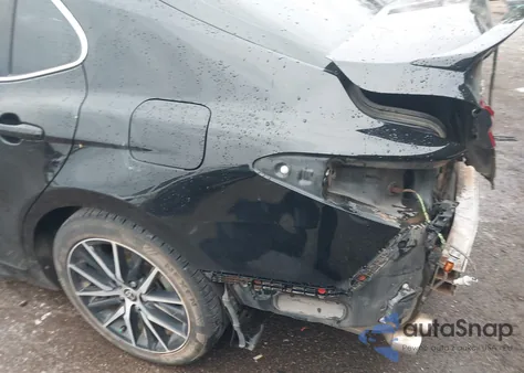 2021 Toyota Camry Se Hybrid z USA, uszkodzony, nr VIN 4T1S31AK2MU022937